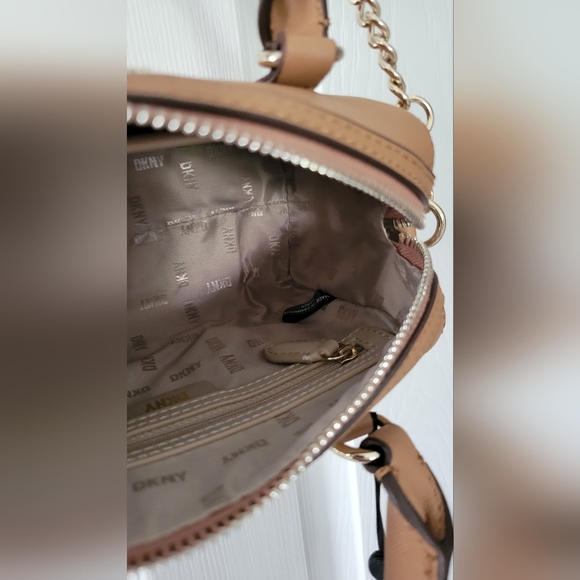 NWT DKNY Bryant Pk Sm Duffle Crossbody- Camel - Picture 4 of 13